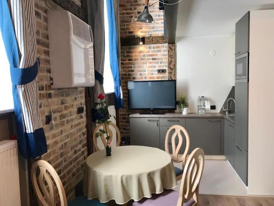 Apartamento Charming Loft Near Old Town Tallin Exterior foto